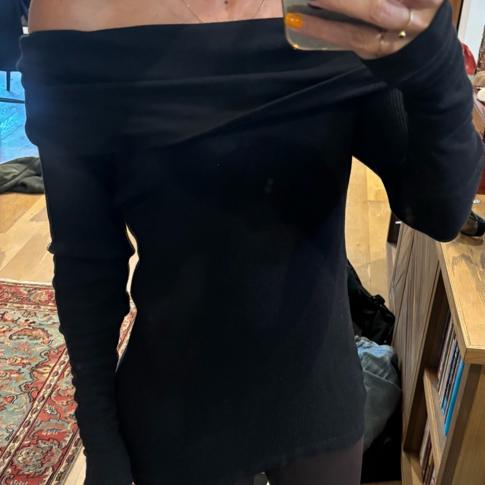 Splendid Black off shoulder small top